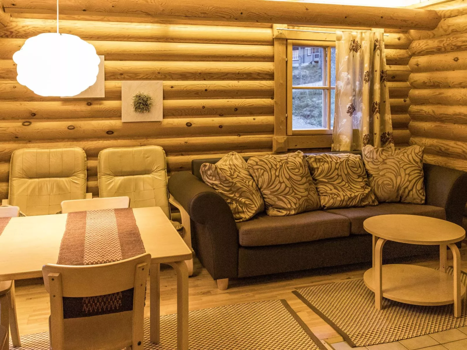 Ylläksen tunturihonkamaja 5-Binnen