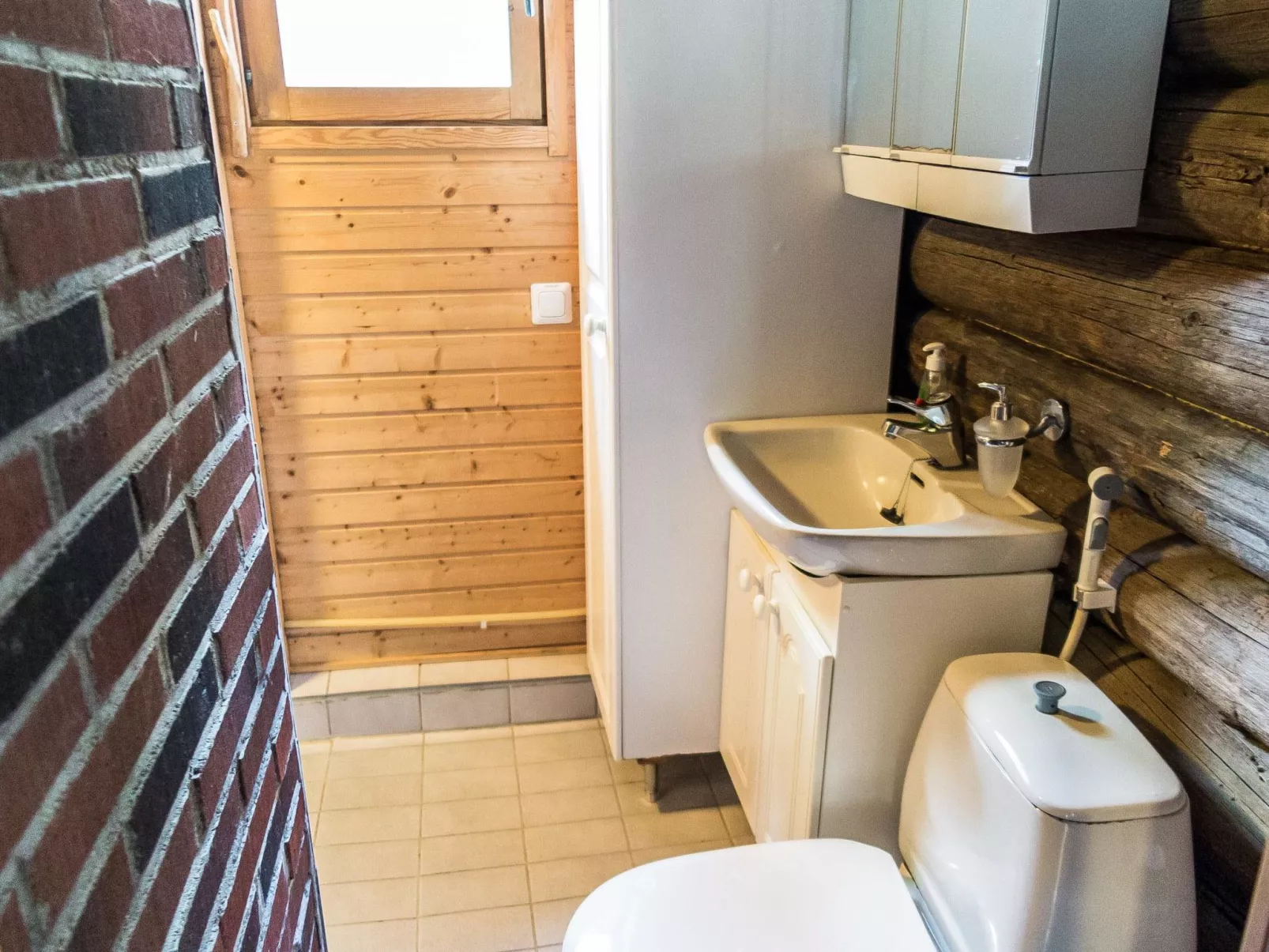 Tievatupa 2, pienempi-Binnen