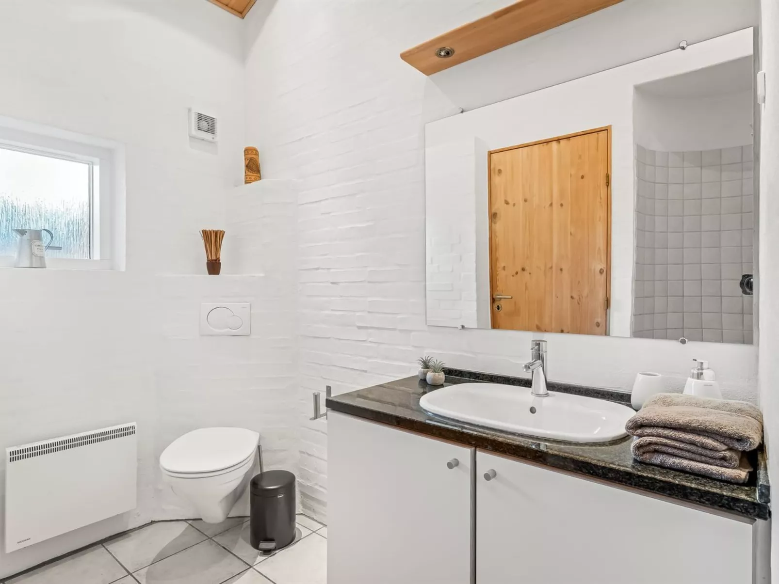 "Takenya" - 350m to the fjord-Binnen