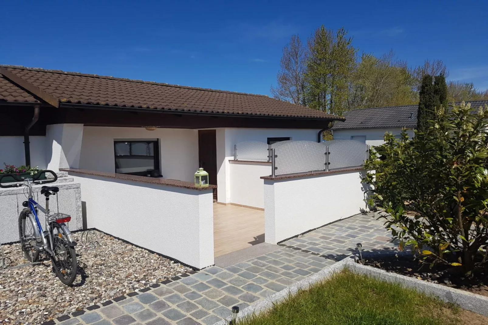 86647-Buitenkant zomer