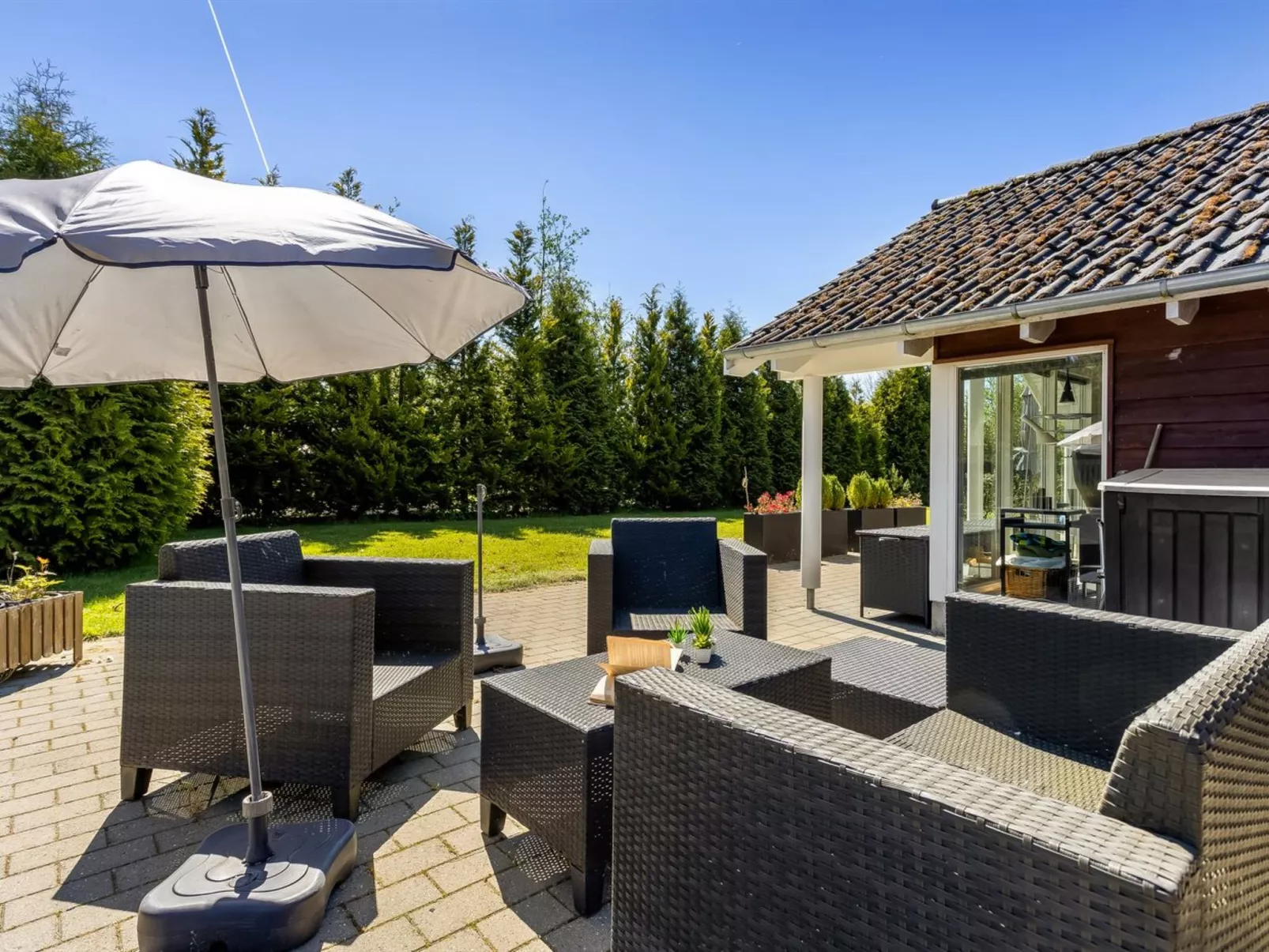 "Srebrenka" - 900m from the sea-Buiten