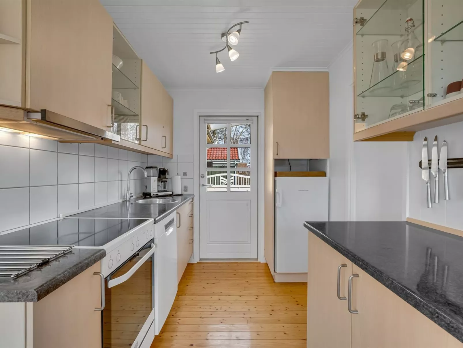 "Andrine" - 100m from the sea-Binnen