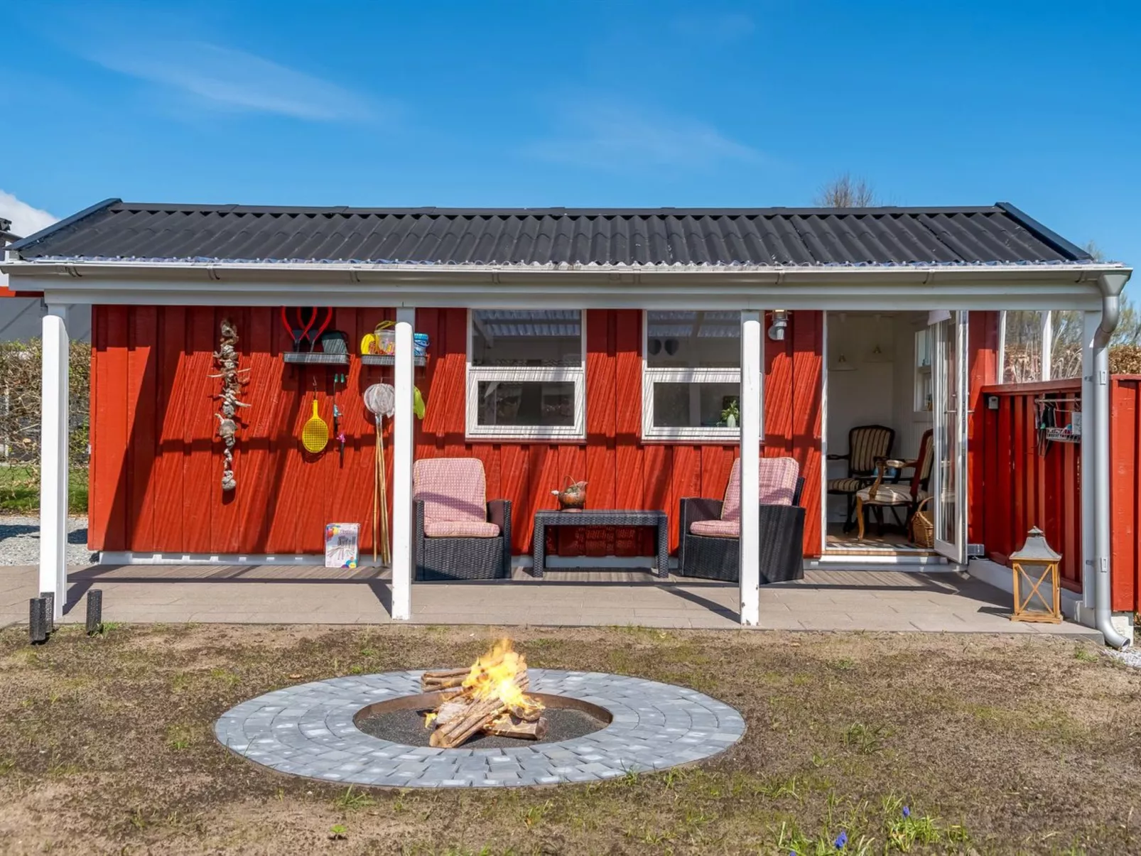 "Ruse" -  from the sea-Buiten