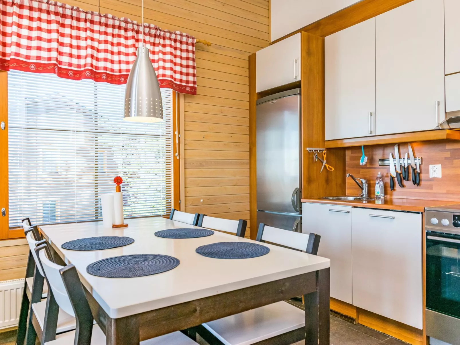 Länsirinne e 20-Binnen