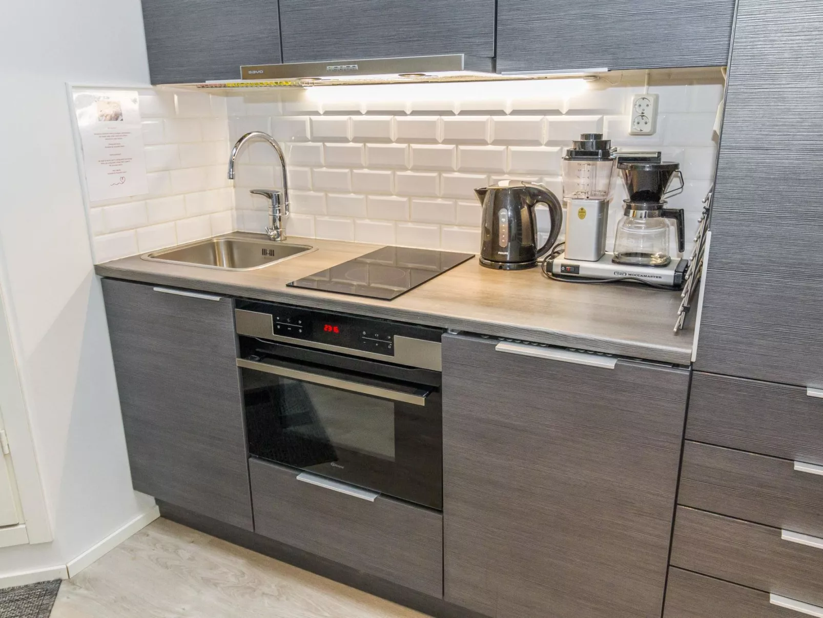 Vuosselinhelmi c6-Binnen