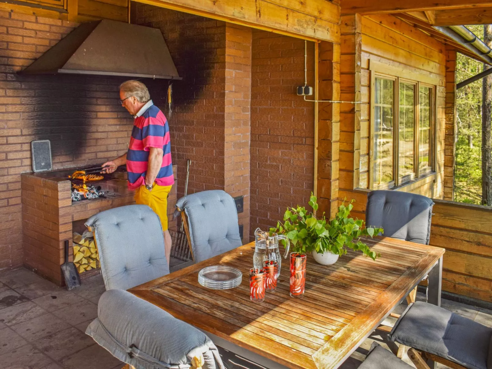 Villa kukkapää-Binnen