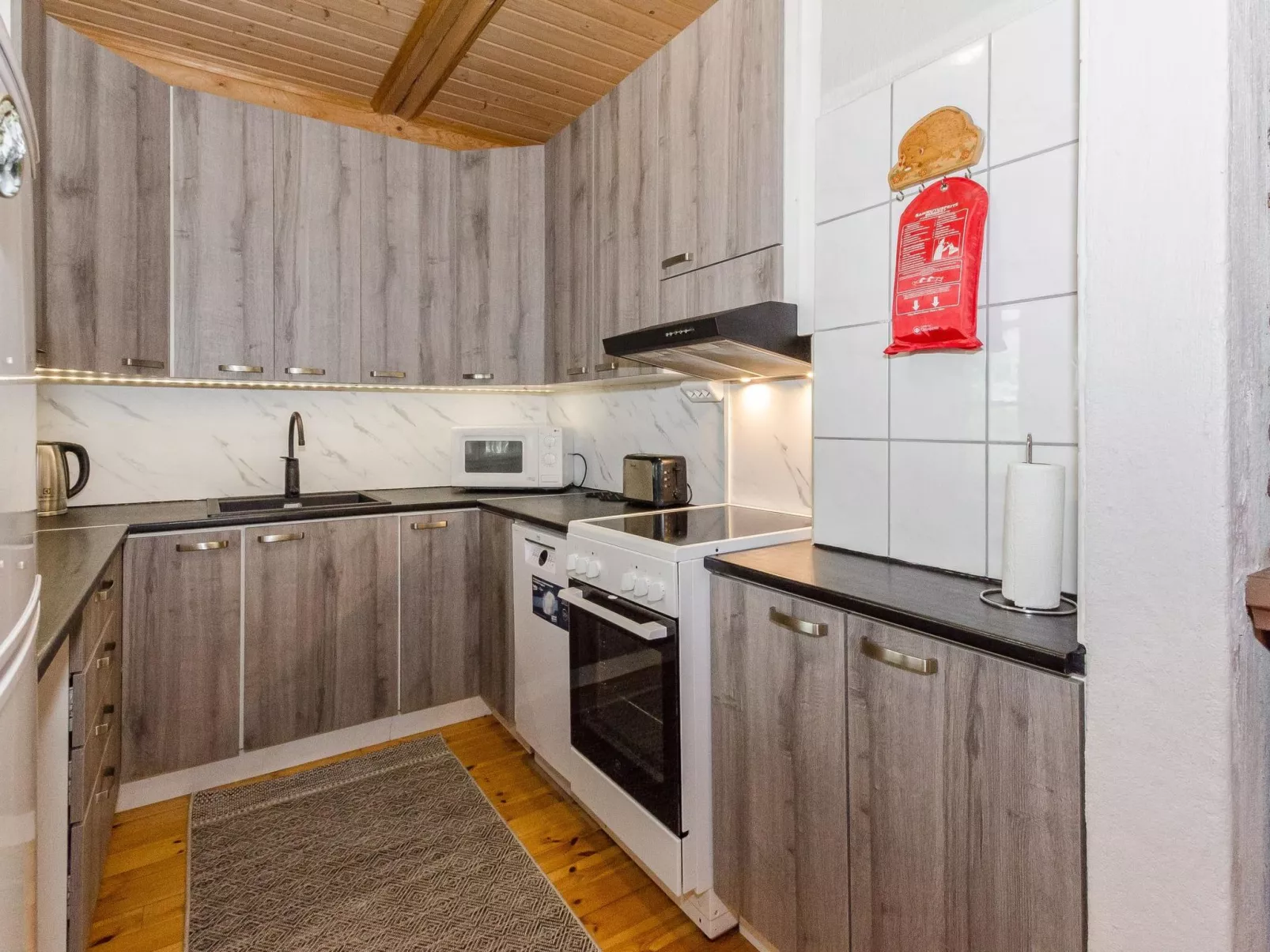 Hatun huilaus-Binnen