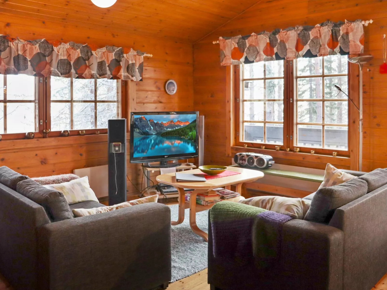 Alppitalo mökki-Binnen