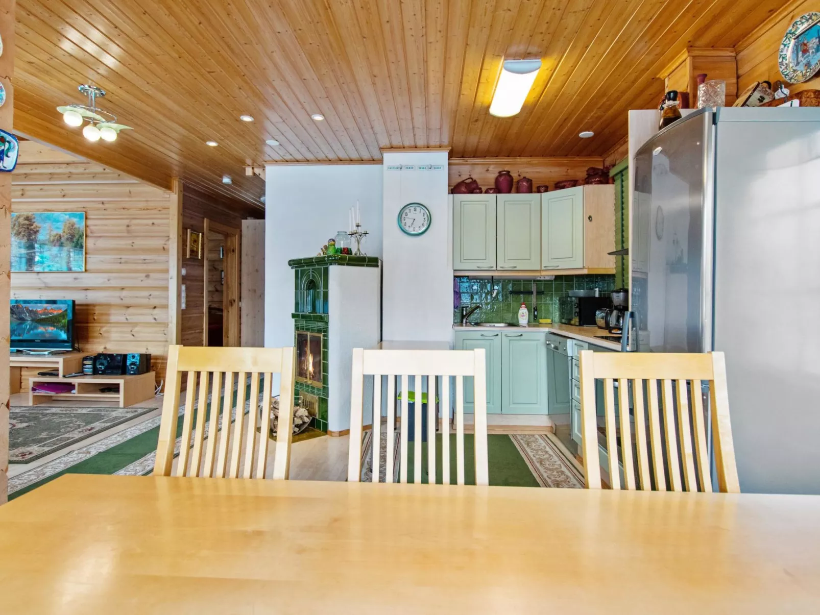 Lomataivas mökki-Binnen