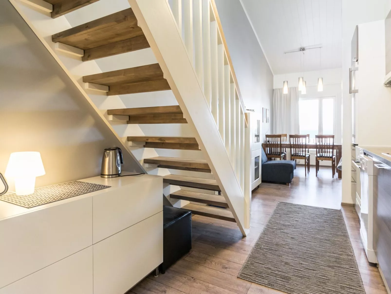 Skivillas 61 ukkohalla (b8)-Binnen