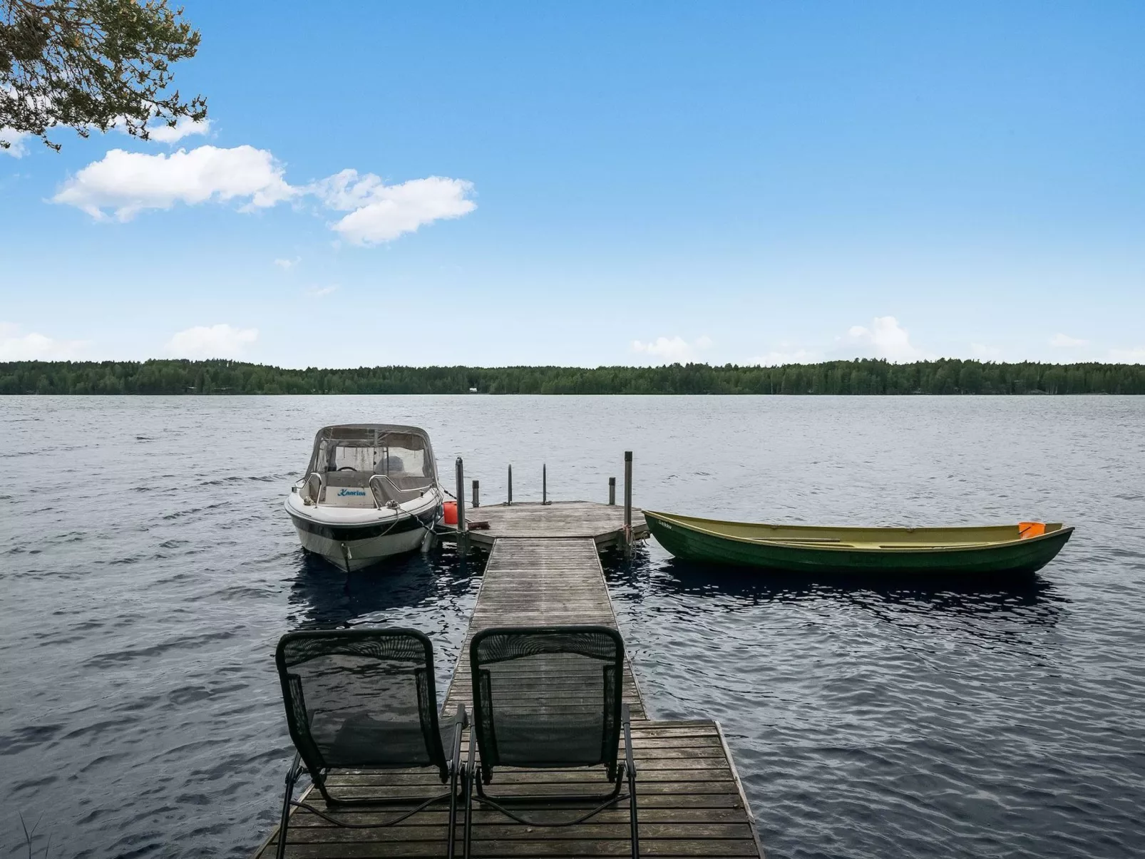 Villa sieponpesä-Binnen