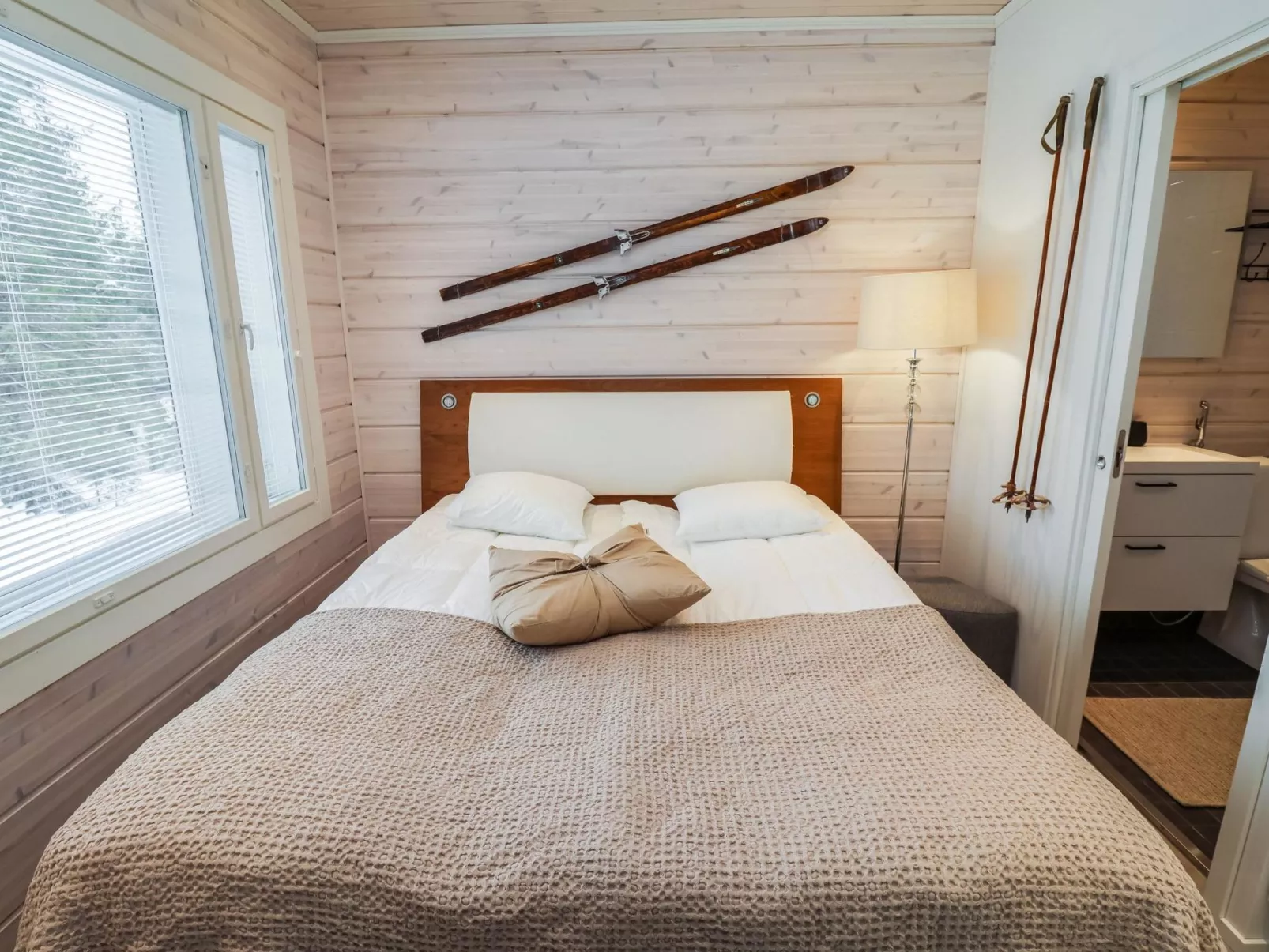 Koukkupolku 5-Binnen