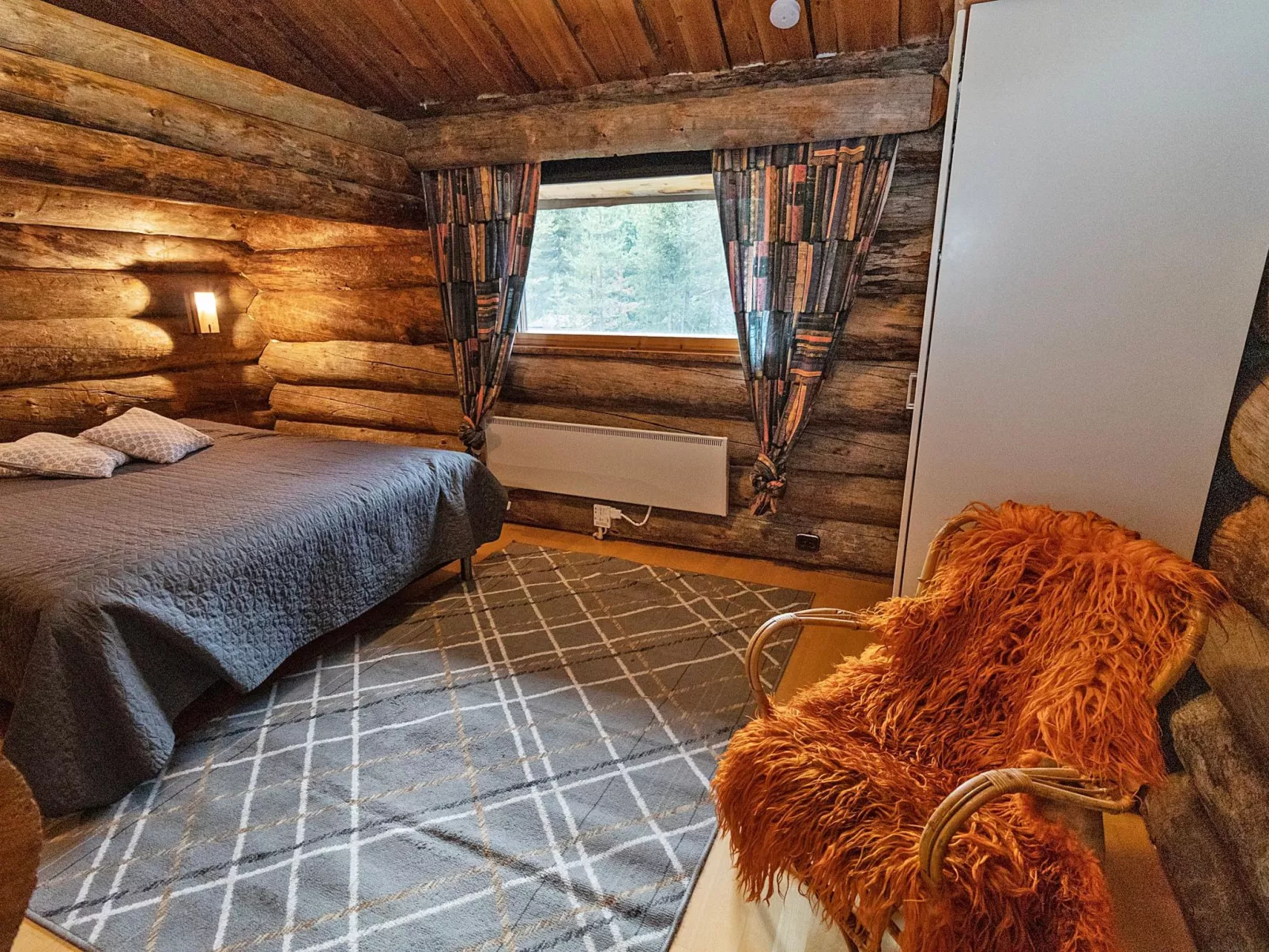 Agenttimajat 2-Binnen