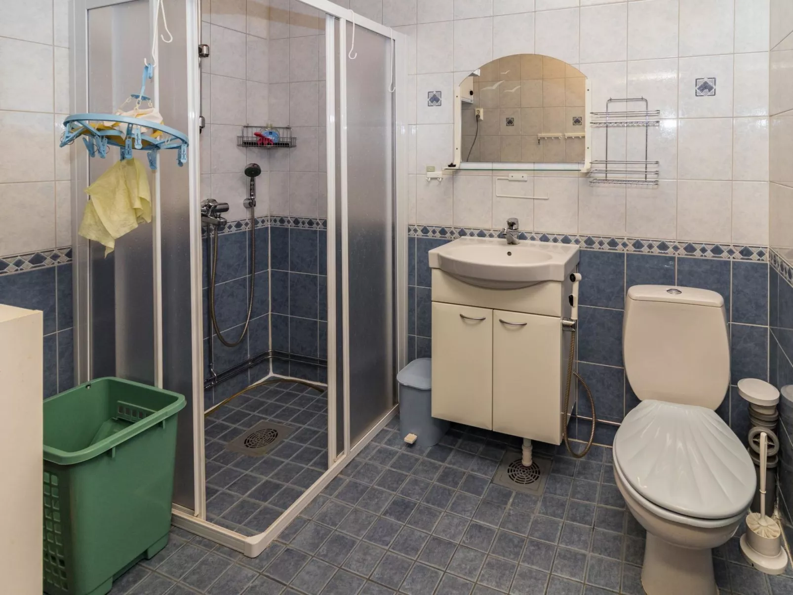 Pohjaslahdentie 17 b-Binnen