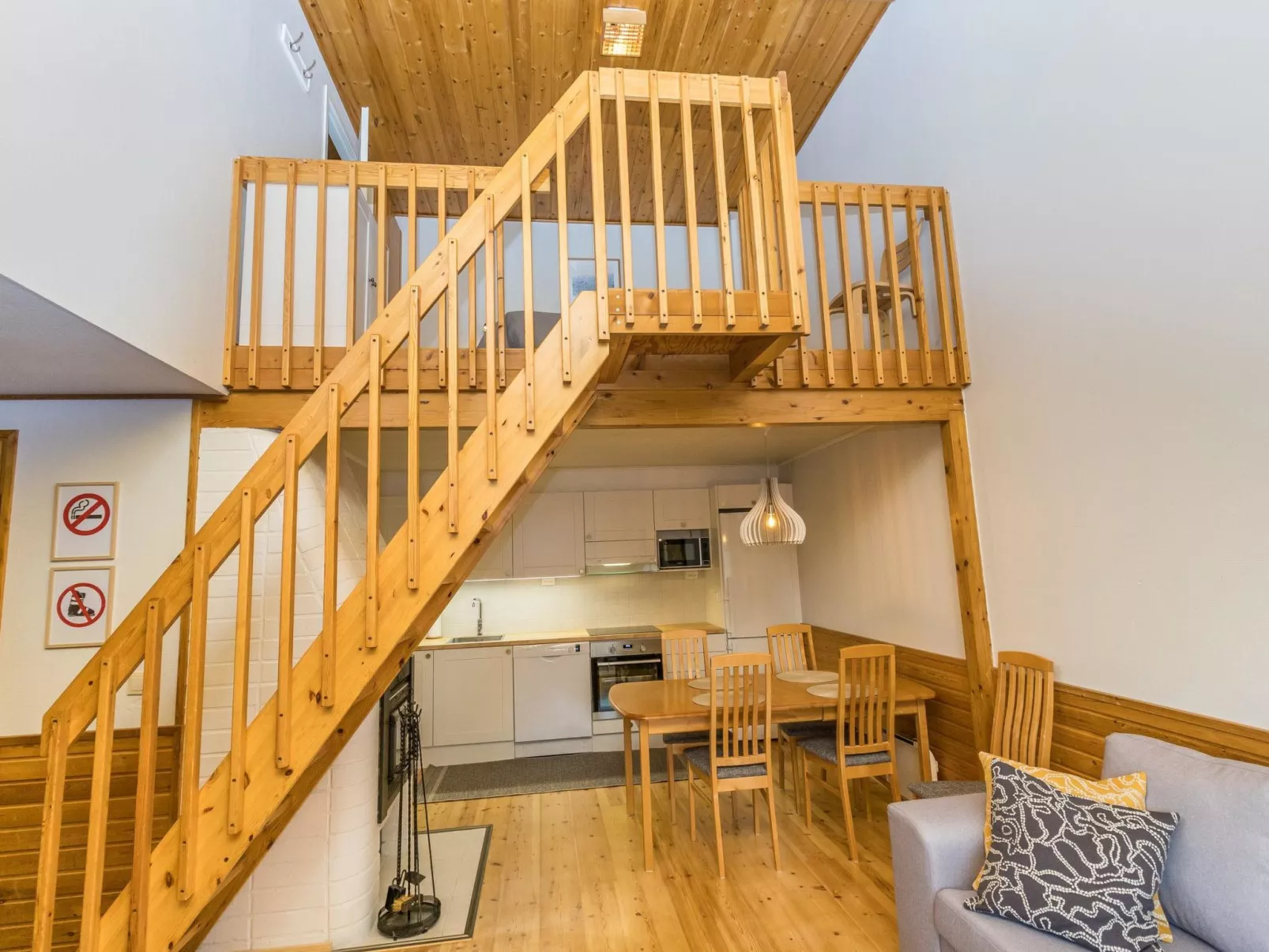 Teerenpesue f 46-Binnen