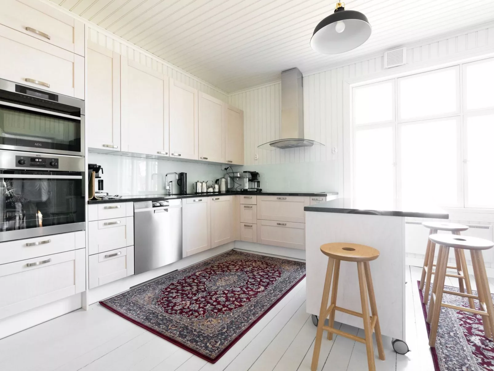 Kapteenin huvilat-Binnen