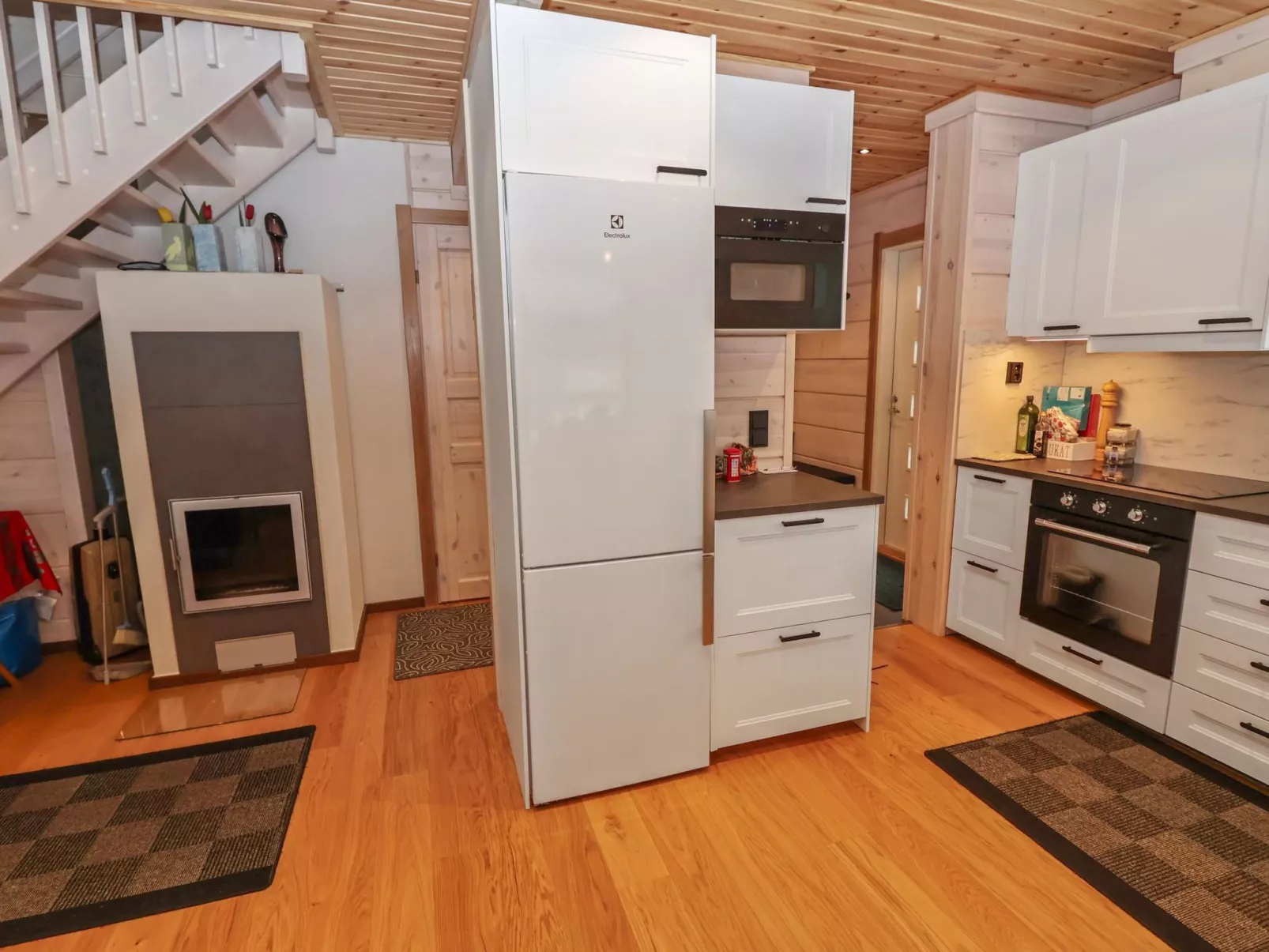 Huvila tornionjoen rannalla-Binnen