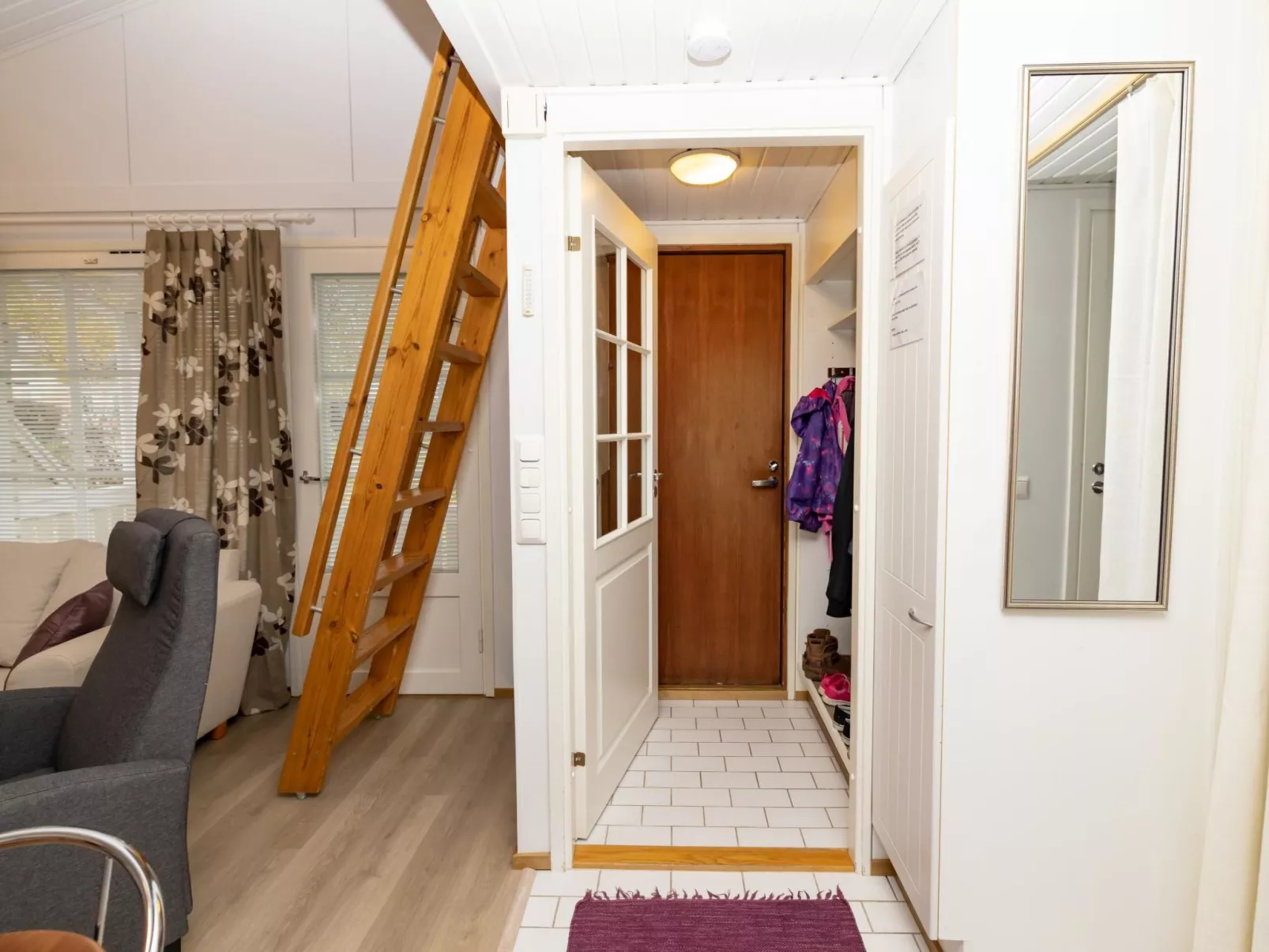 Koivukuja, katinkullantie-Binnen