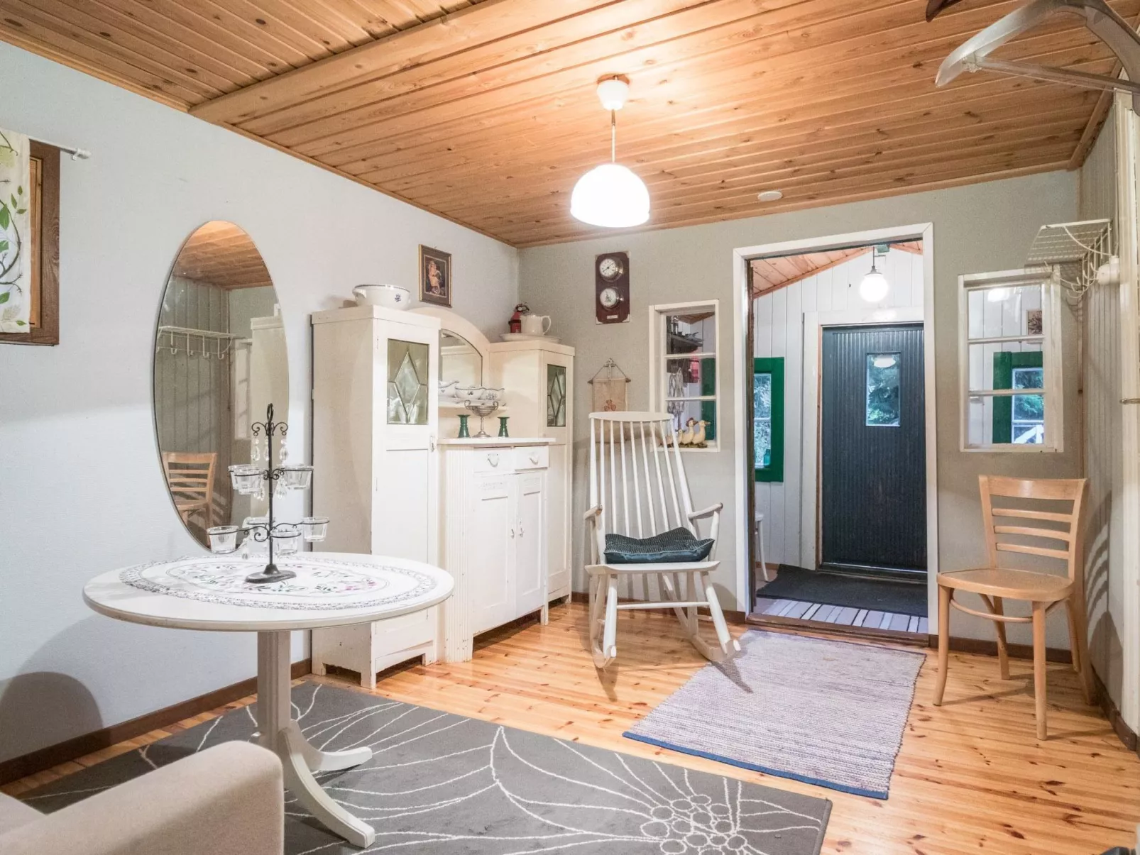 Puutarhurin mökki-Binnen