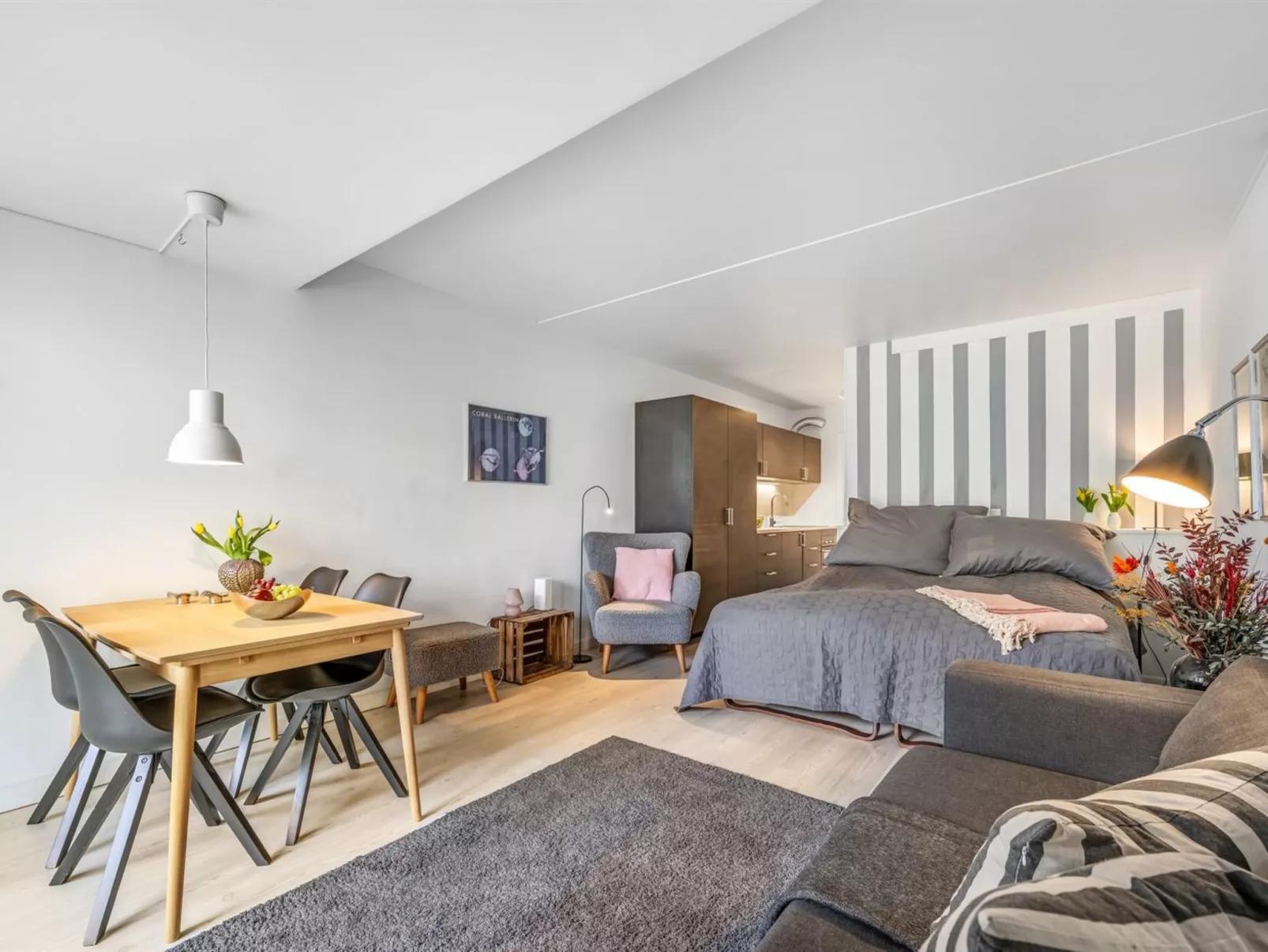 "Epiphania" - 130m from the sea-Binnen