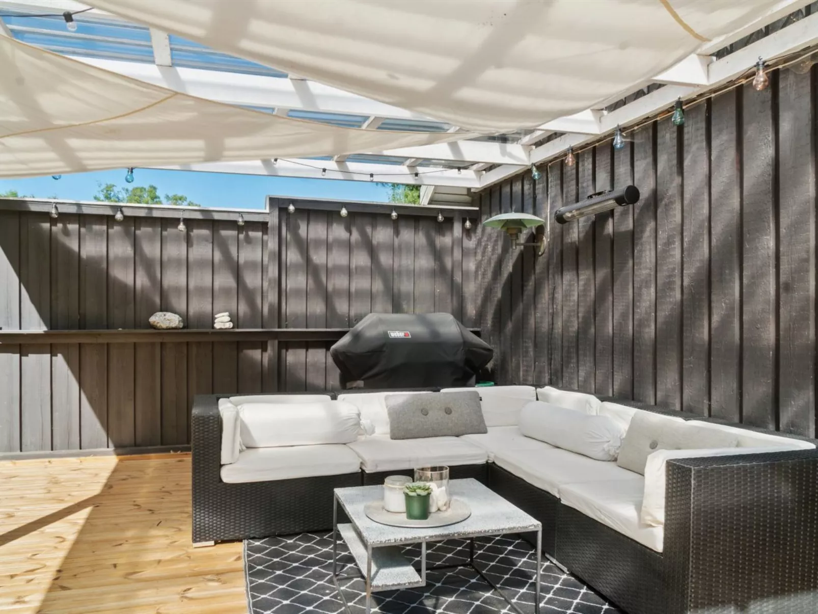 "Veljan" - 1.2km from the sea-Buiten