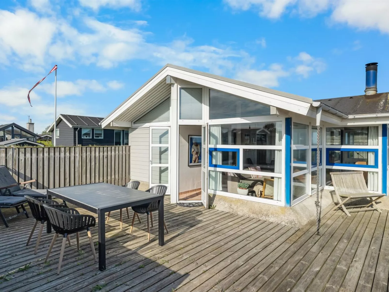 "Amila" - 10m from the sea-Buiten