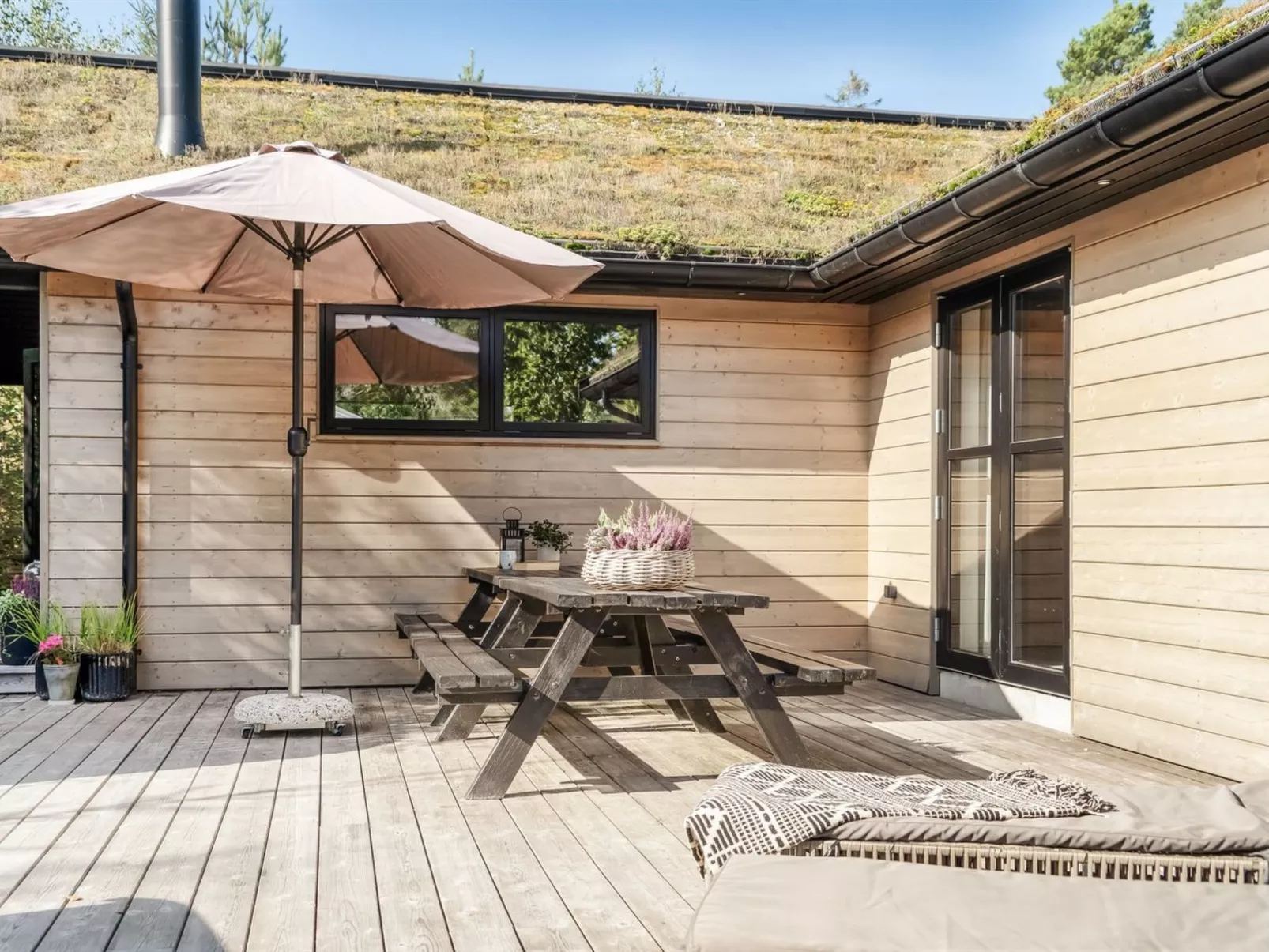 "Arbnora" -  from the sea-Buiten