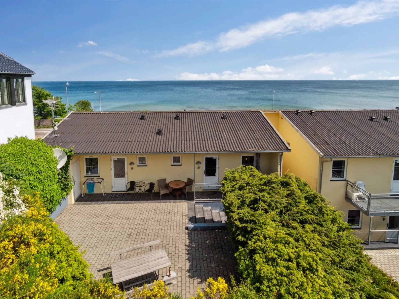 "Ayo" - 75m from the sea-Buiten