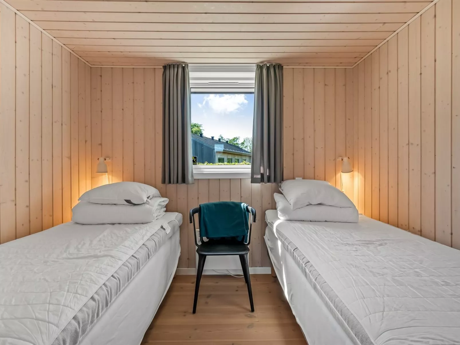 "Kody" - 400m from the sea-Binnen