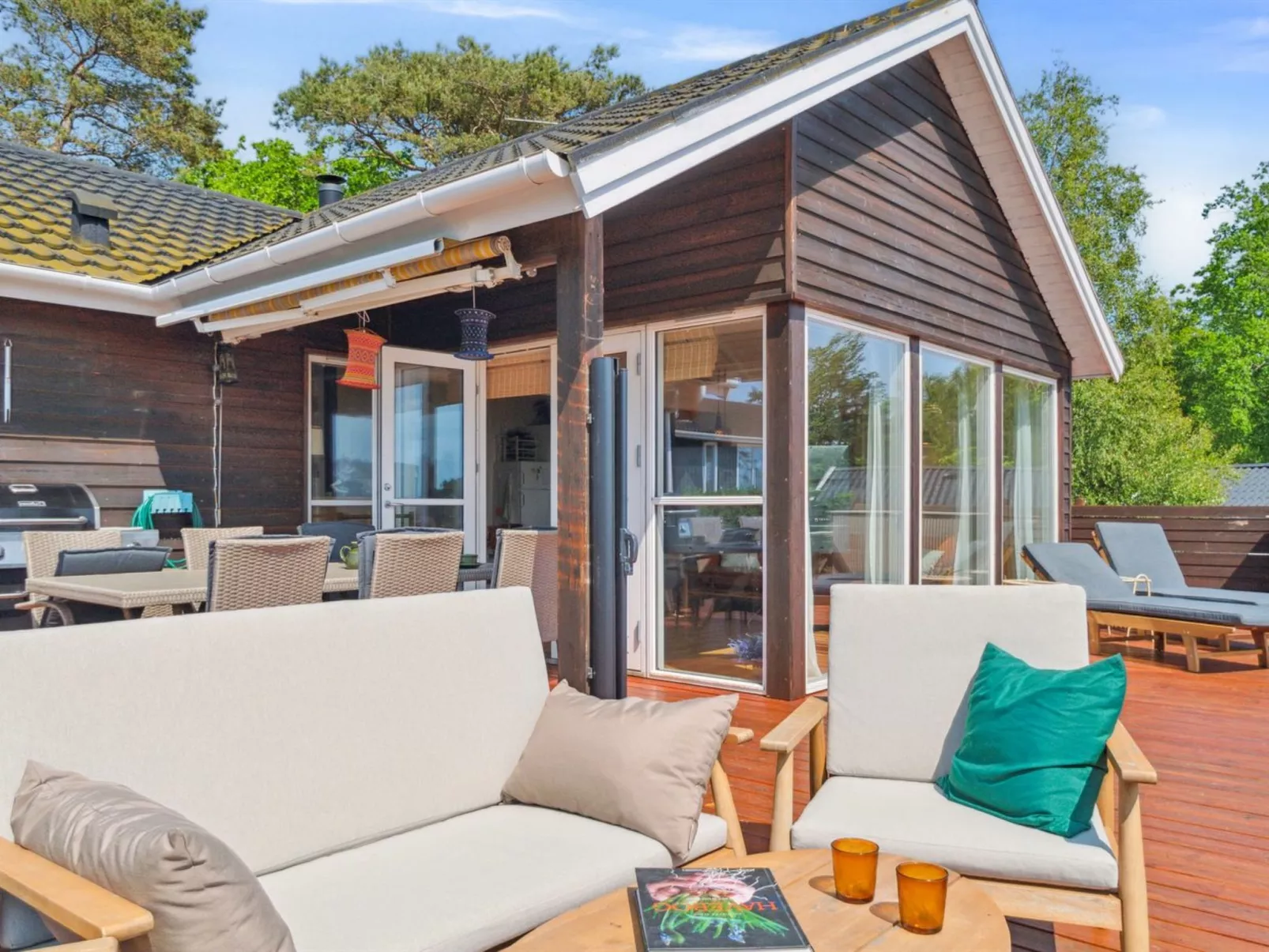 "Mariam" - 100m from the sea-Buiten