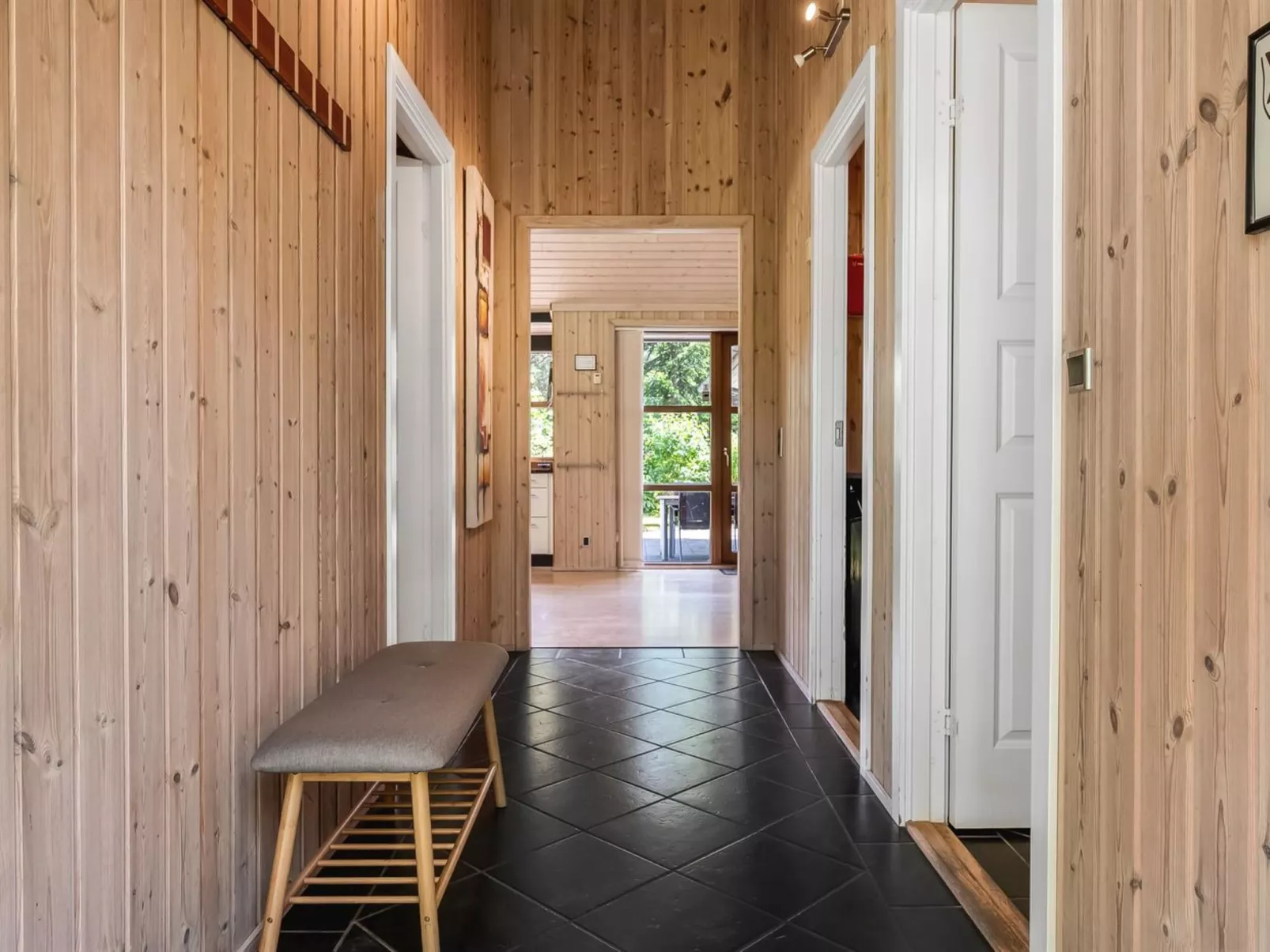 "Rosaline" - 500m from the sea-Binnen