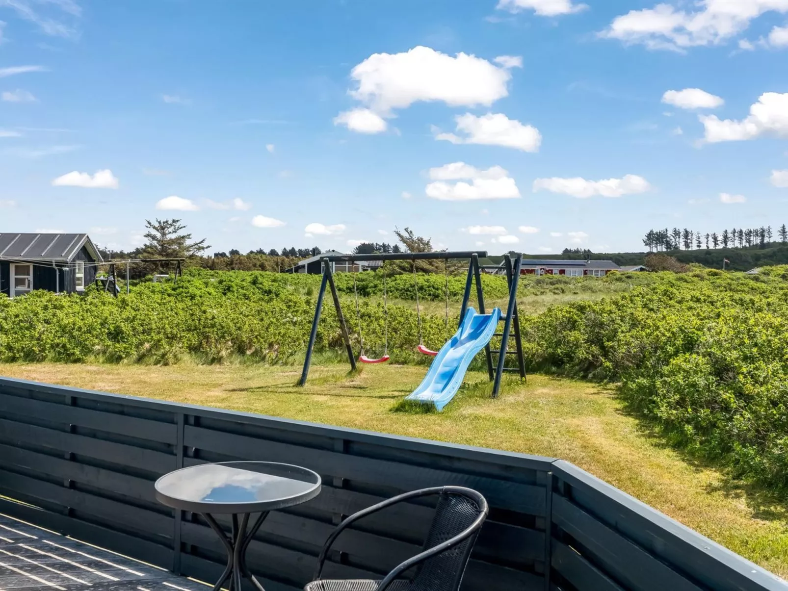 "Iiris" - 200m from the sea-Buiten