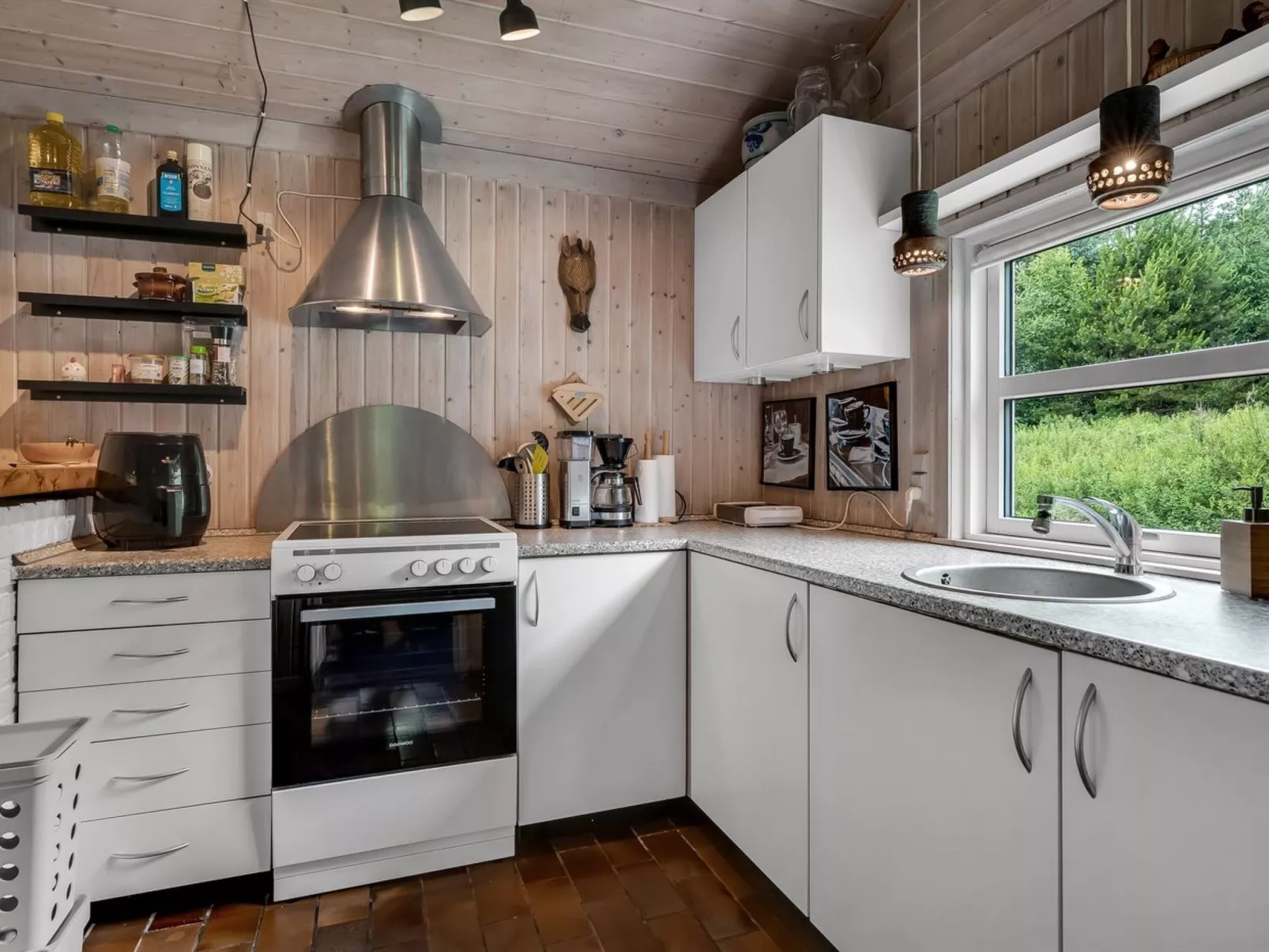 "Ginette" - 400m to the fjord-Binnen