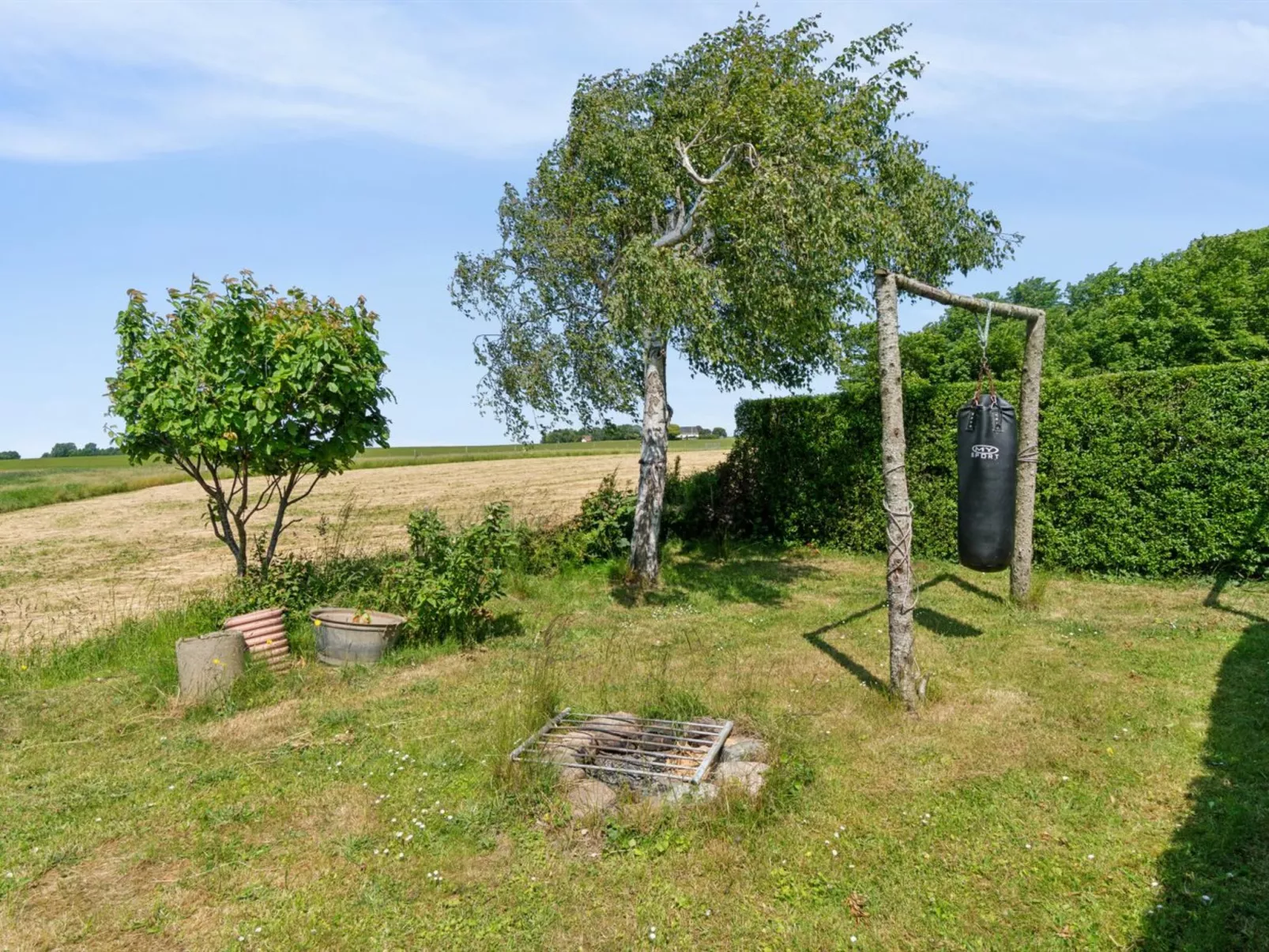 "Lacey" - 4km from the sea-Buiten