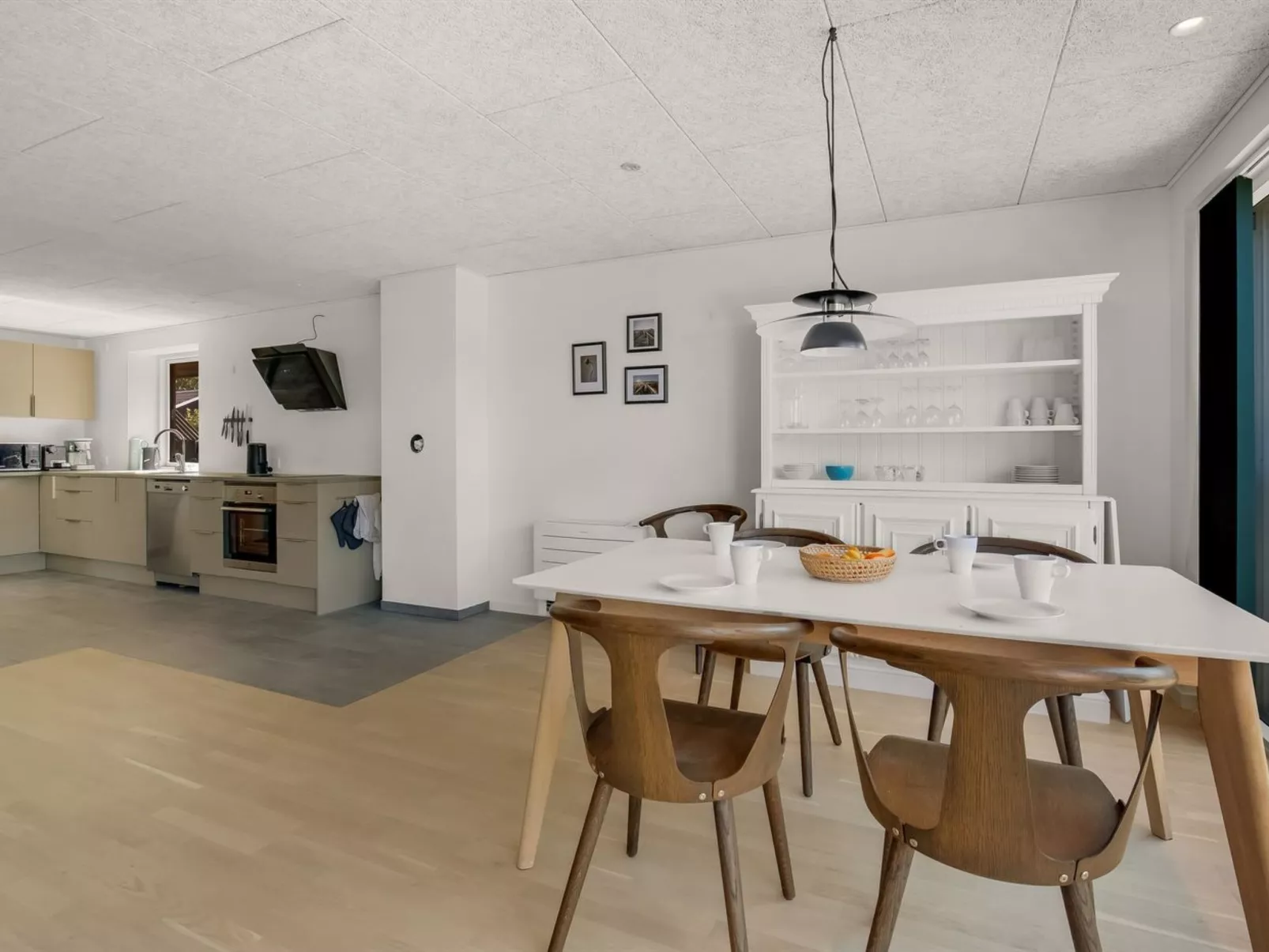 "Abel" - 250m from the sea-Binnen