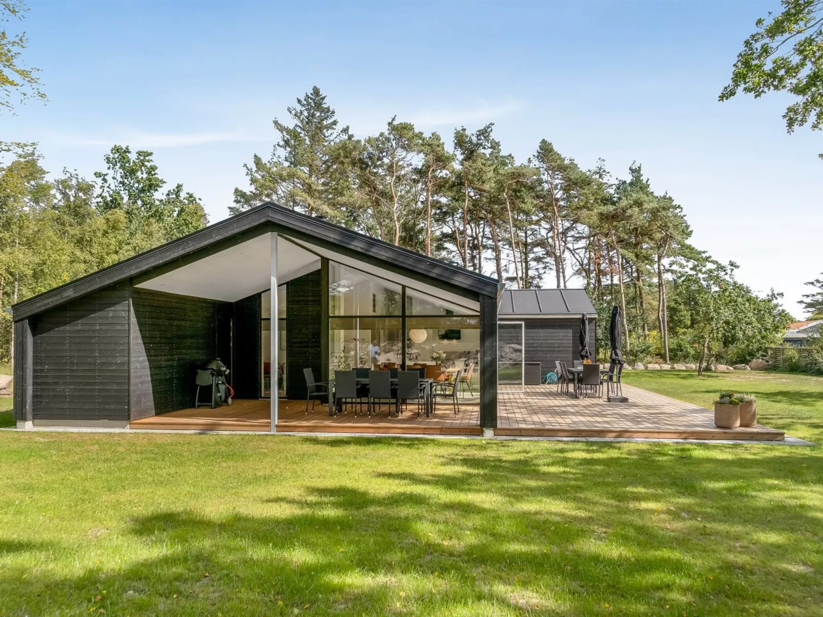 "Zoya" -  from the sea-Buiten