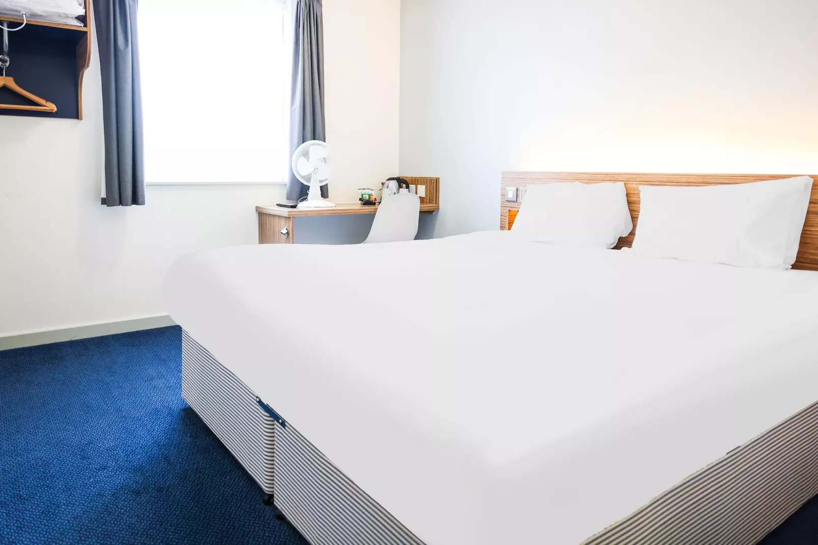 EN_GER001_Deluxe Double Room-Slaapkamer