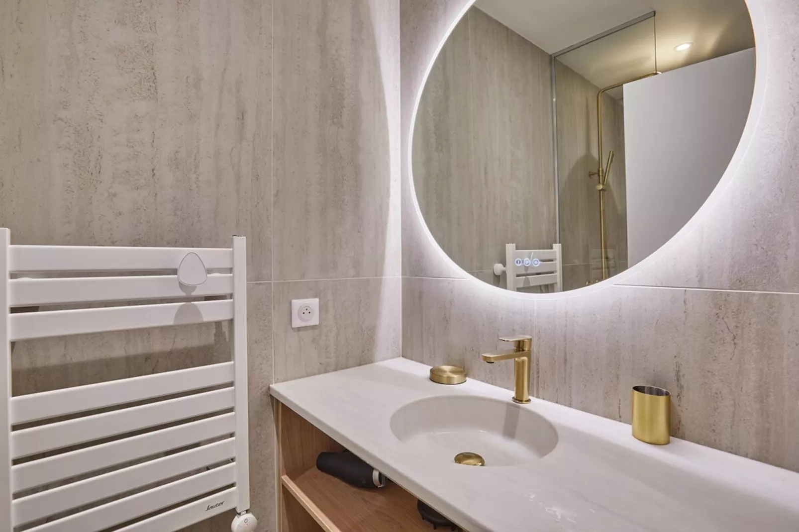 BELLEVILLE 1 NEW-Niet-getagd