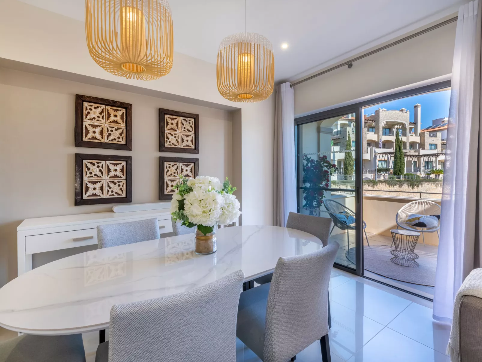 Pine Hills Diadema-Binnen