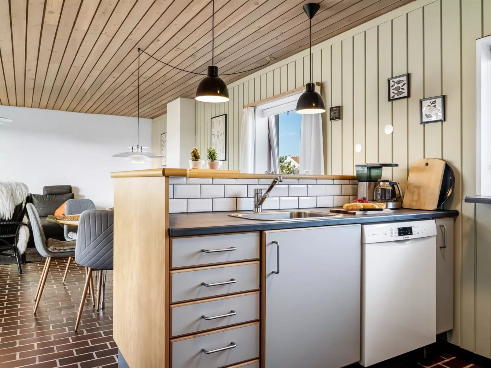 "Enwald" - 700m from the sea-Binnen