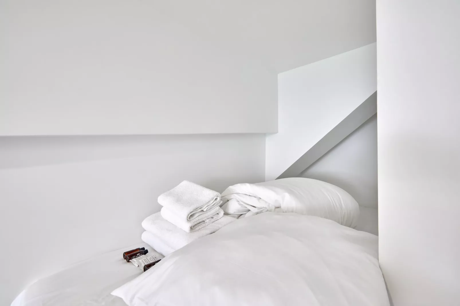 ST HONORE 14-Niet-getagd