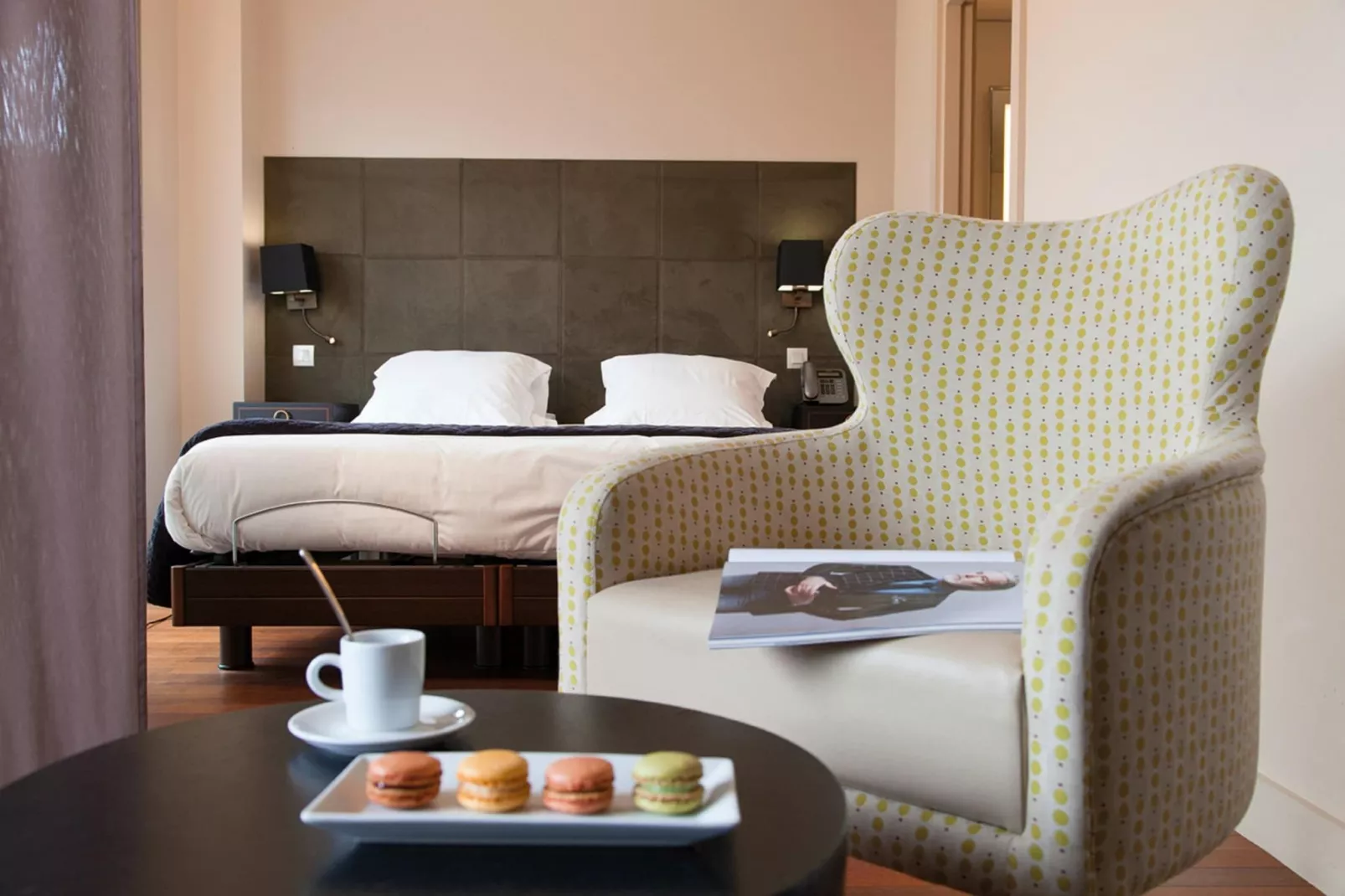 NEHÔ SUITES CANNES CROISETTE - Honeymoon suite with terrace-Slaapkamer