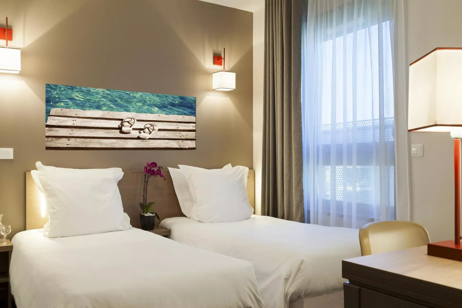 NEHÔ SUITES PORTE DE GENEVE - Studio-Slaapkamer