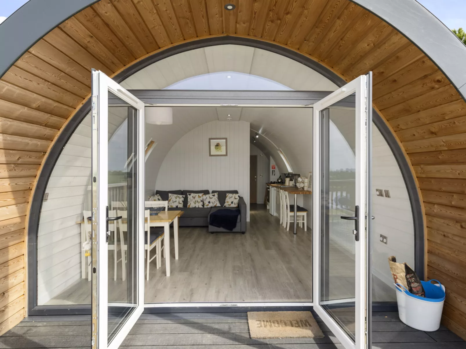 The Highland Camping Pod-Buiten