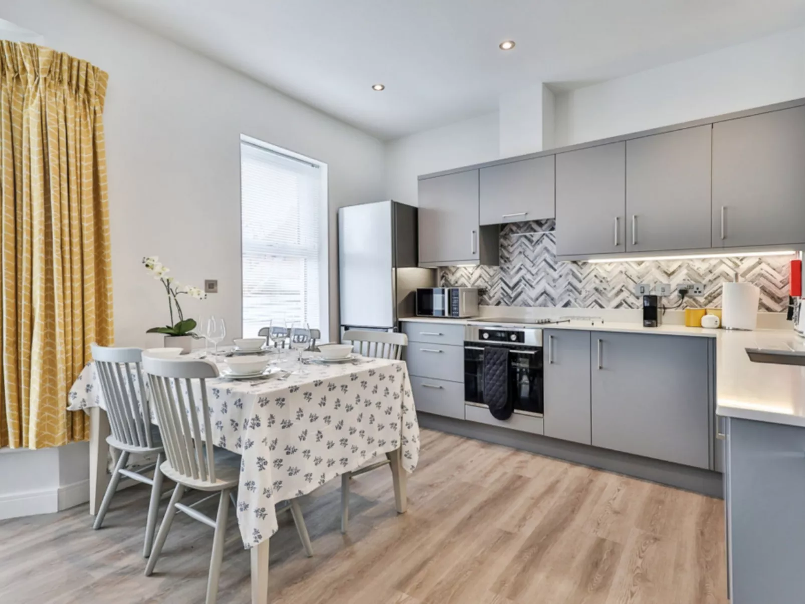 Belle House, Apt 6-Binnen