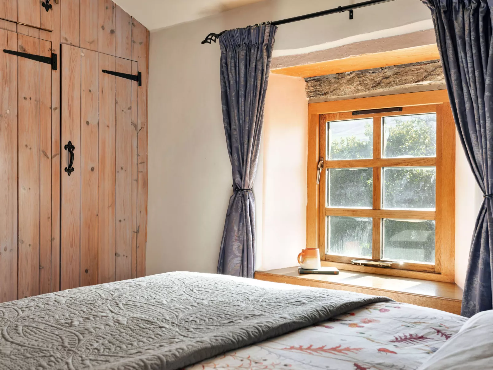 St Francis Cottage-Binnen