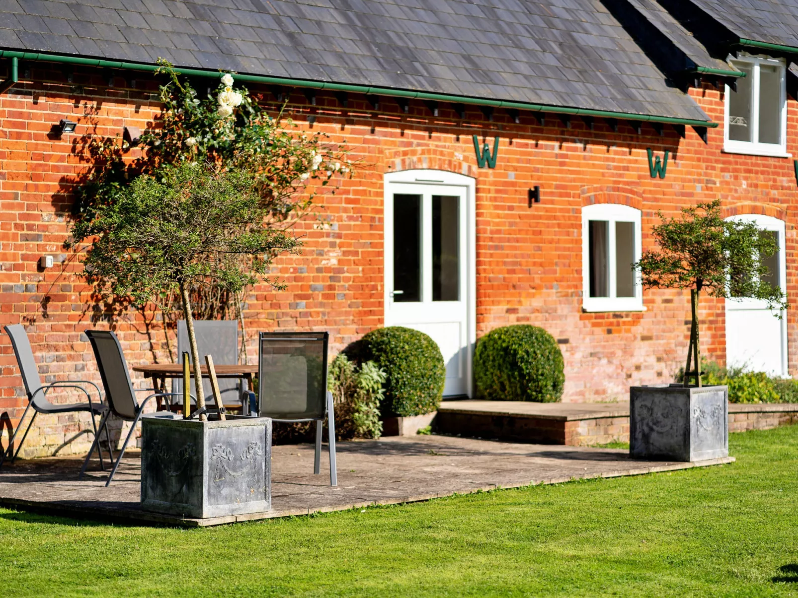 The Old Granary-Buiten