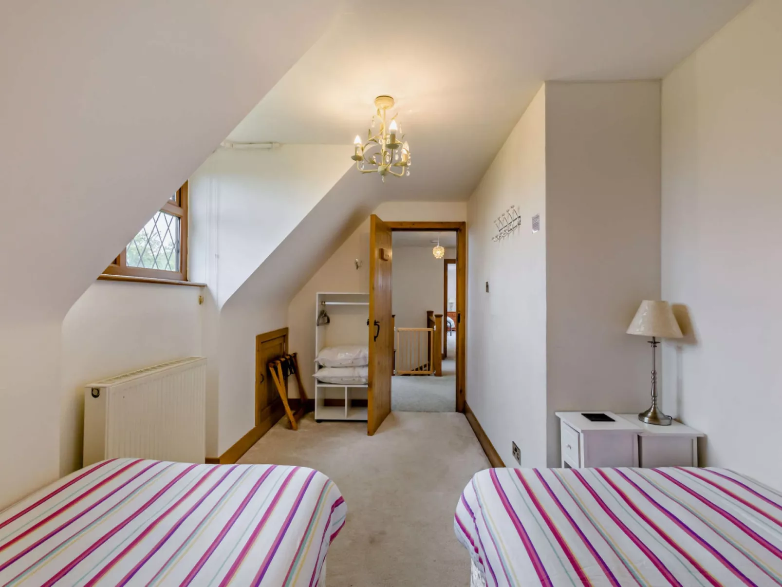 The House at No. 47-Binnen