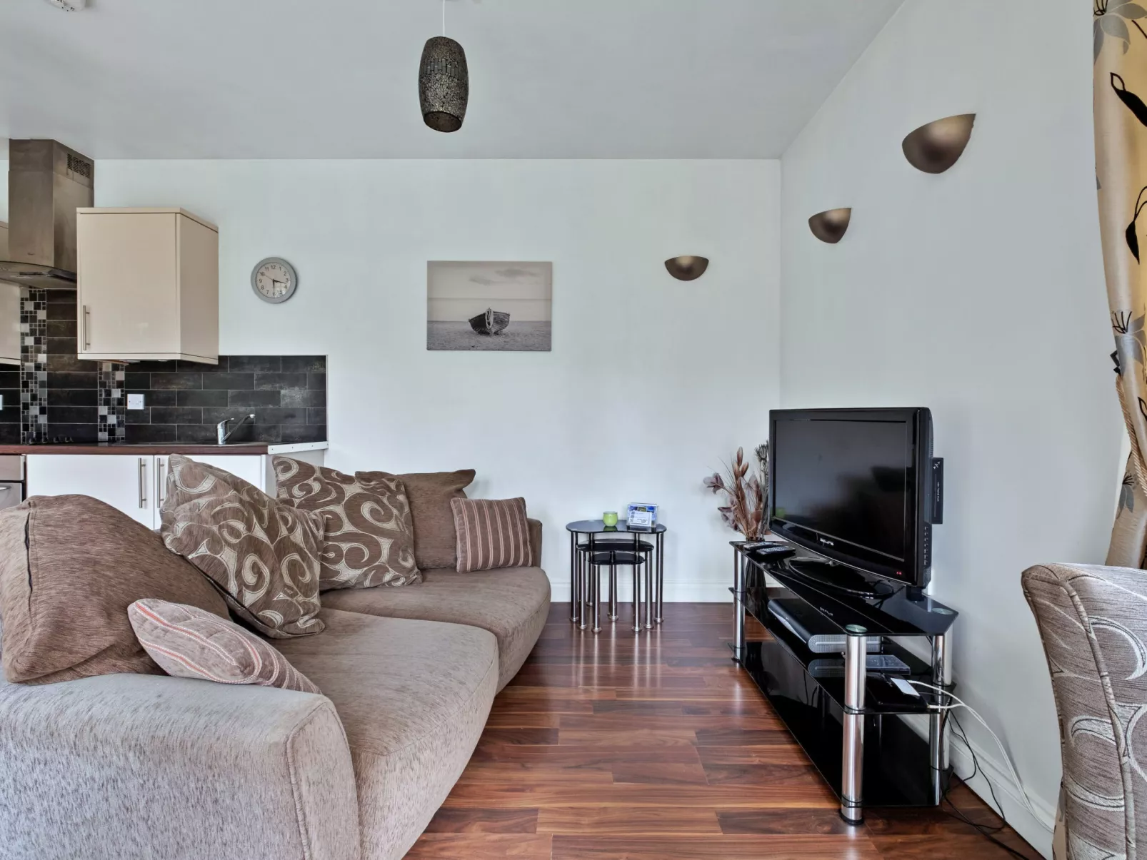 The Turbine House-Binnen