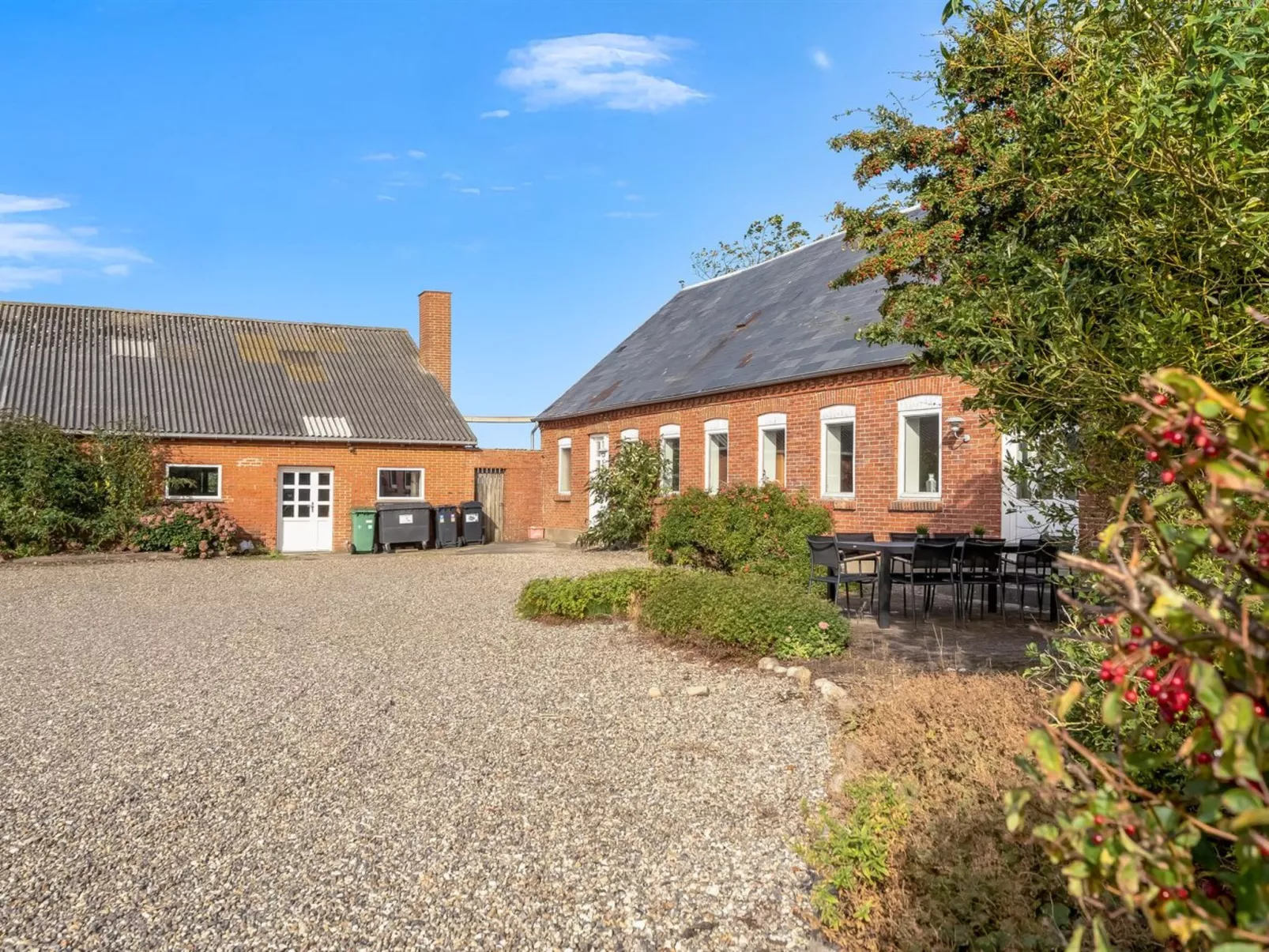 "Nette" - 2km to the fjord-Buiten